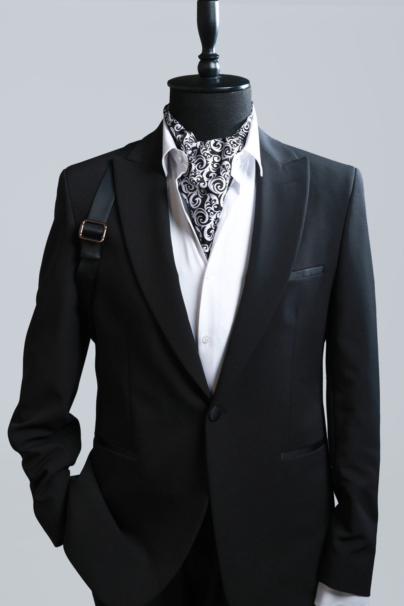 JOVANI